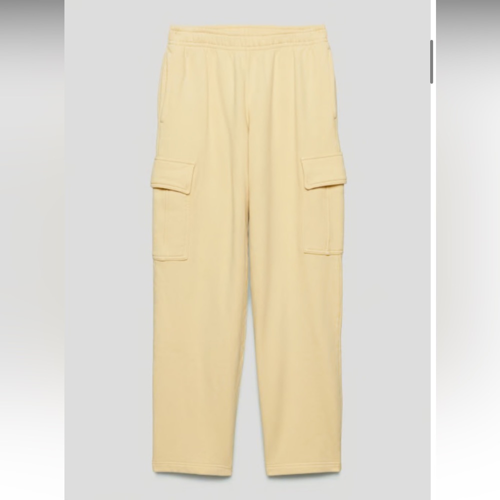 Aritzia TNA cozy fleece yellow cargo sweatpants